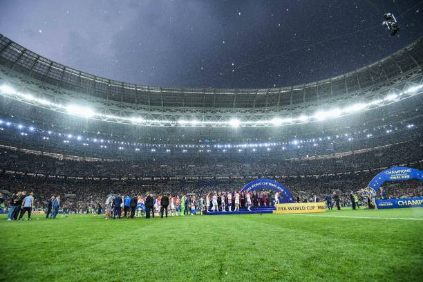 跌宕起伏不 跌宕起伏不