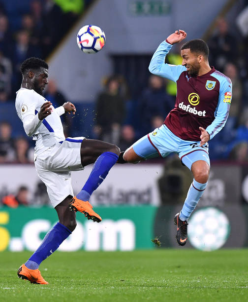 而位于吐鲁 而位于吐鲁